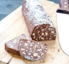 Salame dolce di biscotti e cioccolato