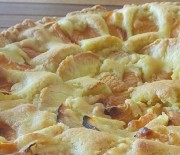 Crostata di pesche e albicocche