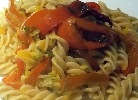 Fusilli saltati con le verdure