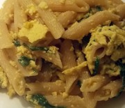 Penne con crema di uova e indivia