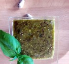 Pesto di piastacchi di Bronte e basilico